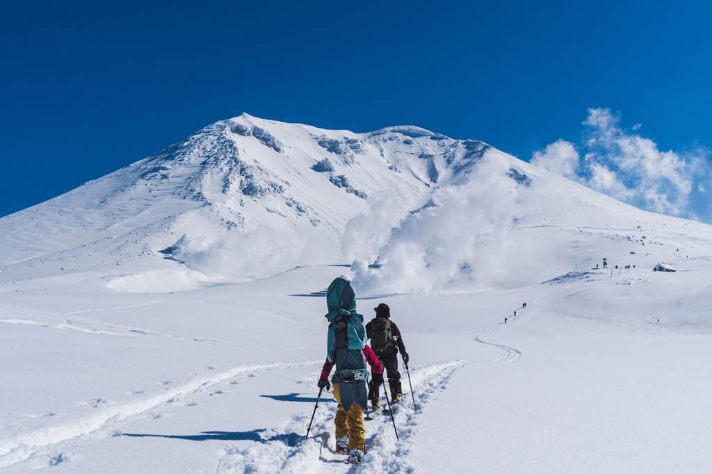 3、標高1600Mの大自然を滑り抜ける爽快感「大雪山旭岳スキー場」