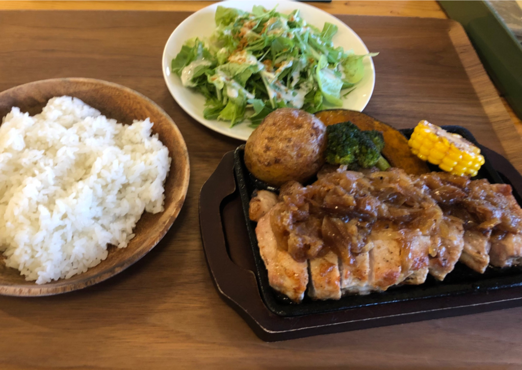 6、上富良野町「やぎカフェ」