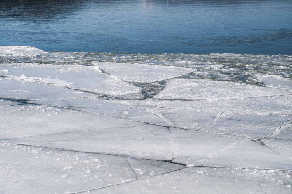 5.然別湖ネイチャーセンター:融氷ウォーク