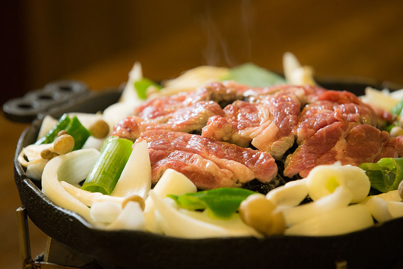 1.大雪地ビール館：美味しいラム肉と限定ビール