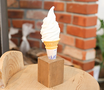 2.搾りたてのミルクを使用「アイス工房田村ファーム Clover」