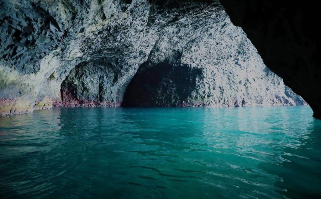 小樽青の洞窟
