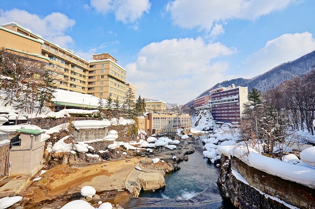 2.札幌市｜雪見温泉を楽しめる「定山渓温泉」